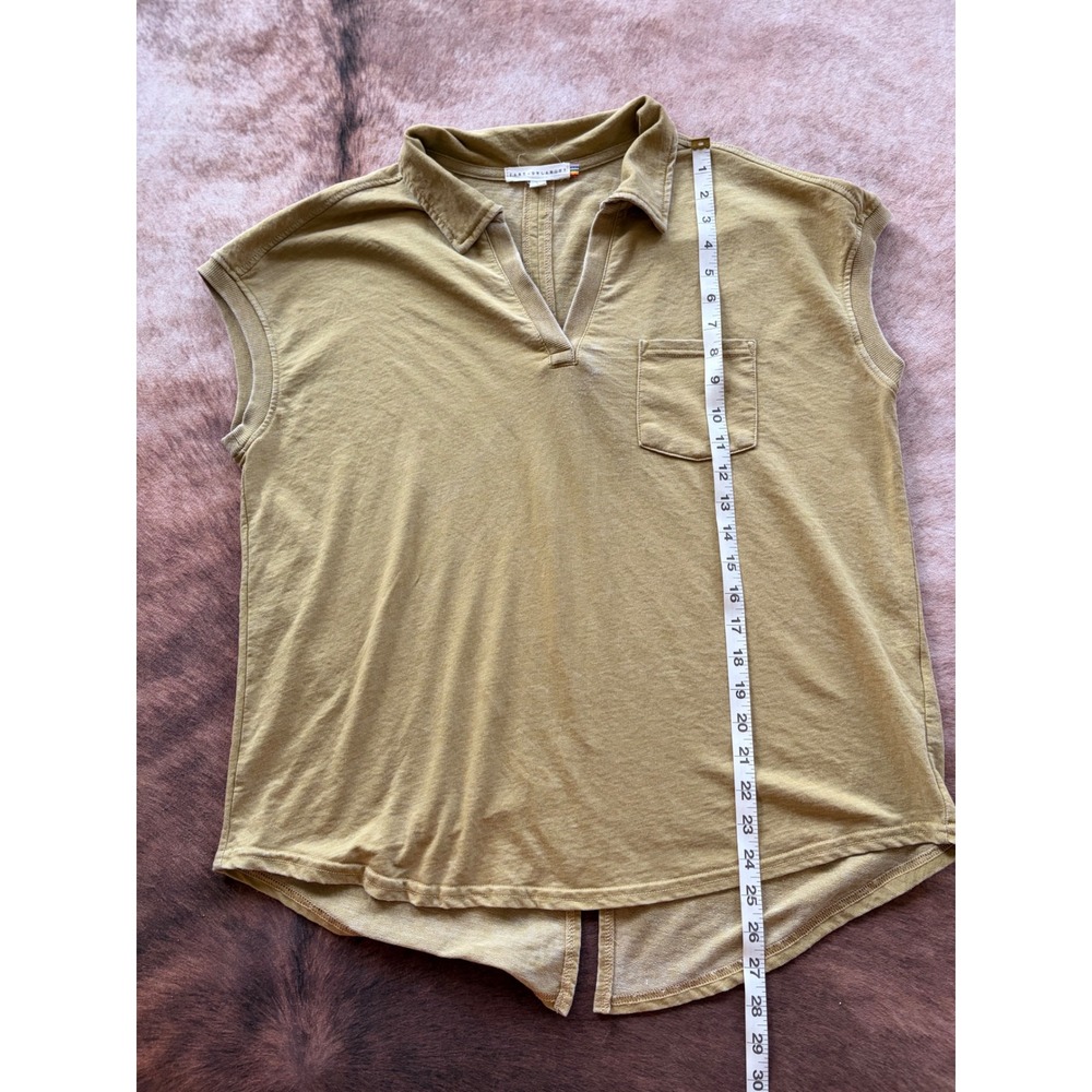 Jane + Delancey Mustard Yellow Acid Wash Split Back Sleeveless Polo Top Large - Picture 9 of 9